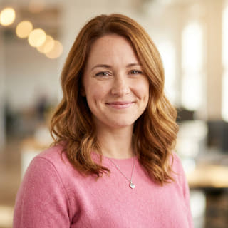 Emily Watson, werkzaam als Head of Customer Support bij Rots Kapitveld, headshot
